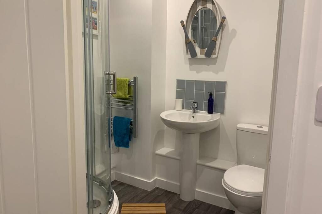 Bournemouth Nr Town Beach Train Coach Shops Lovely Entire Apartment Allows Quiet Good Dogs Екстер'єр фото