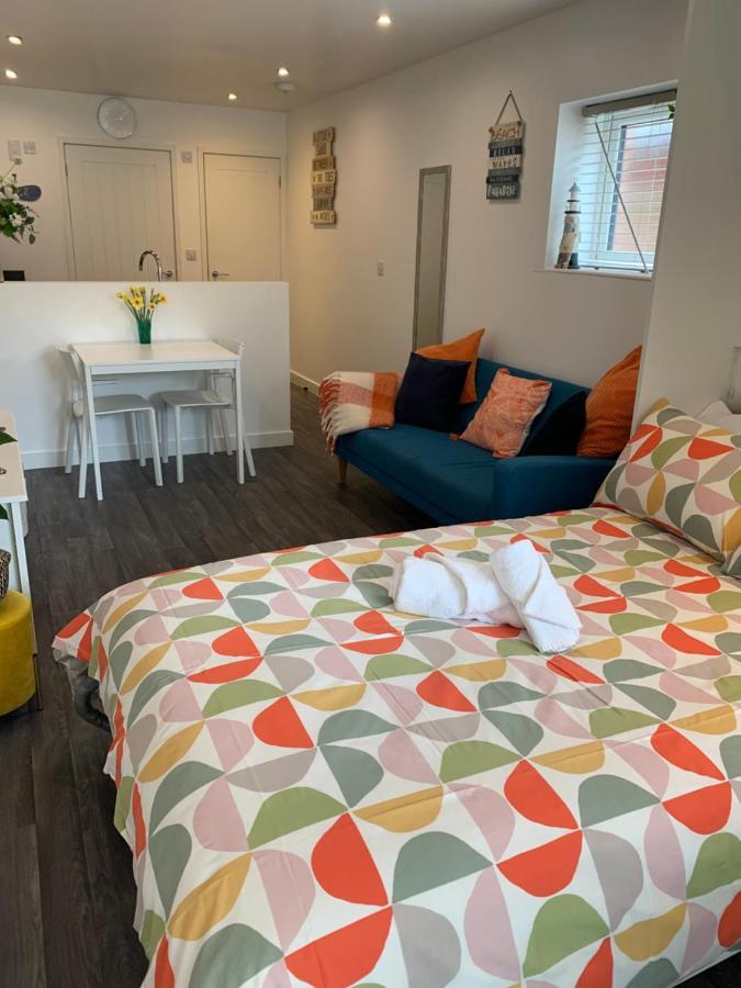 Bournemouth Nr Town Beach Train Coach Shops Lovely Entire Apartment Allows Quiet Good Dogs Екстер'єр фото