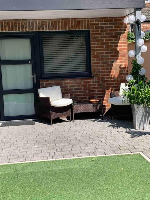Bournemouth Nr Town Beach Train Coach Shops Lovely Entire Apartment Allows Quiet Good Dogs Екстер'єр фото